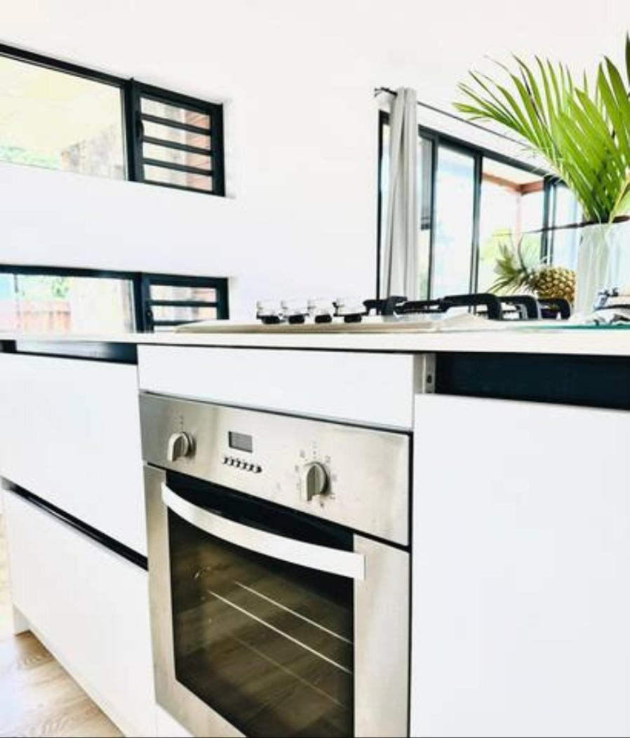 אלביון Into The Sea - Modern Home Close To The Beach מראה חיצוני תמונה